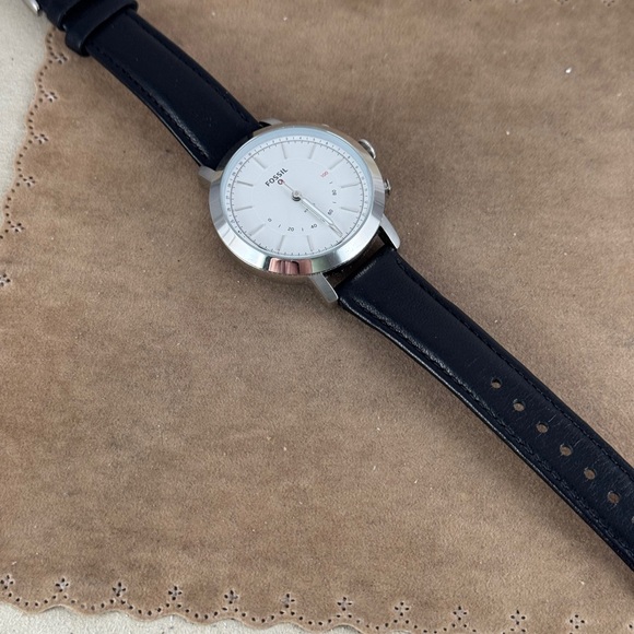 Fossil Smart Watch Hybrid IOS and Android Apps - Picture 4 of 11